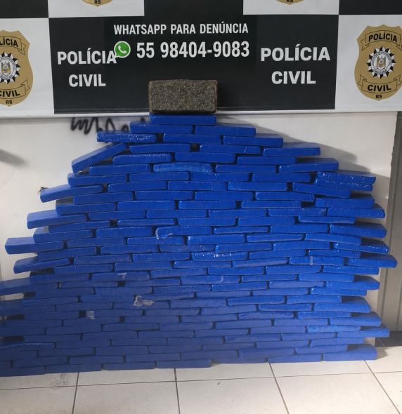 Mandado judicial foi cumprido na localidade de Lajeado Biriva na manhã desta quarta-feira (3); droga estava escondida nas proximidades da residência
