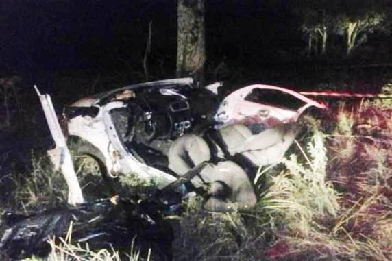 Casal morre após carro colidir em árvore na região 

do Alto Jacuí.