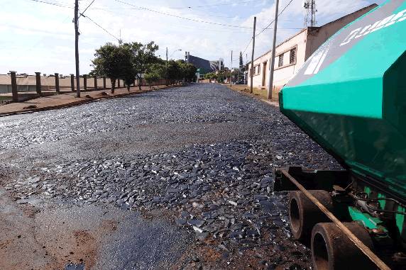 As ruas estão sendo asfaltadas em Horizontina