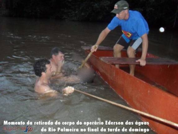 Após os 

Bombeiros desistirem da busca,populares continuaram e encontram o corpo a 4 metros da margem