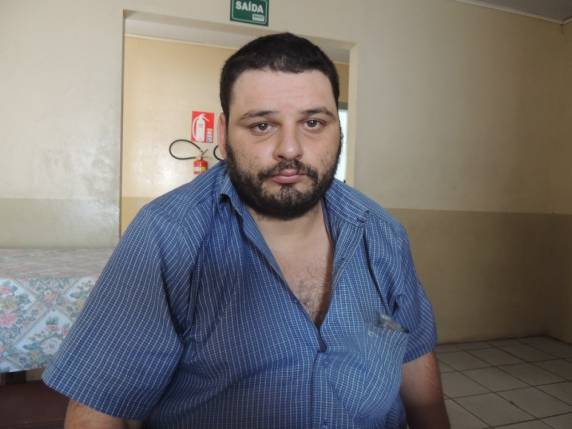 O jovem não deseja voltar pra casa