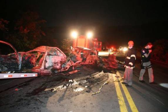 Trio de 

sobreviventes perdeu pai e mãe na noite desta quarta-feira, além de um irmão e duas tias