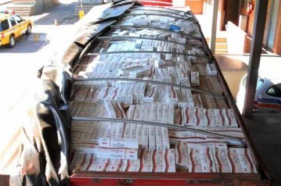 O 

veículo foi interceptado na divisa do RS e SC