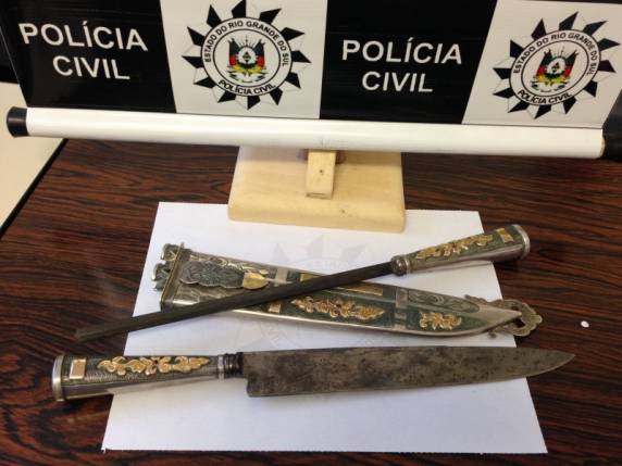 A vítima do roubo, que havia registrado ocorrência, reconheceu o objeto