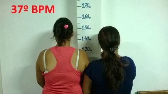Elas furtaram em uma loja