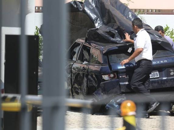 Atriz dormia em banco traseiro quando carro capotou no Itanhangá