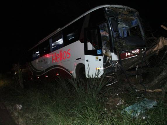 Acidente aconteceu na madrugada deste 

sábado (8) na SC-283