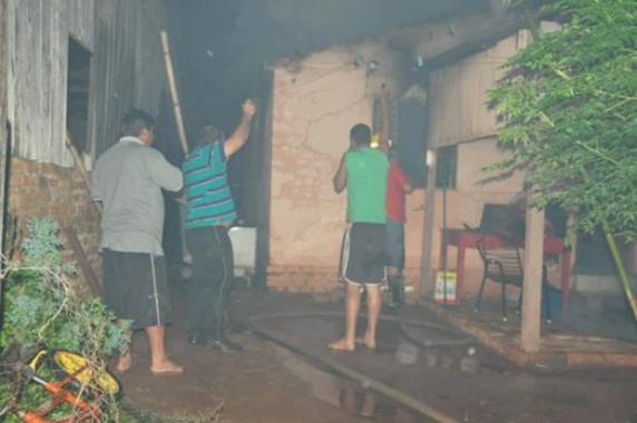 Bruno Henrique Lemos, 10 anos, tinha problemas de locomoção e morreu carbonizado