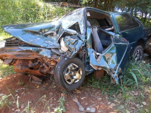 A colisão entre um Gol e uma Ecosport também deixou dois feridos