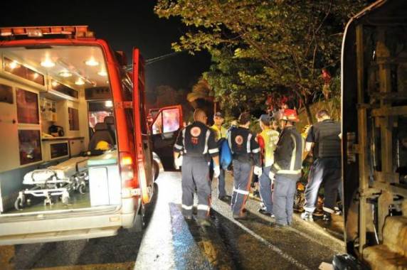 Adriano Henrique Schwoelk, de 25 anos, sentava no fundo do ônibus e apenas bateu a 

cabeça