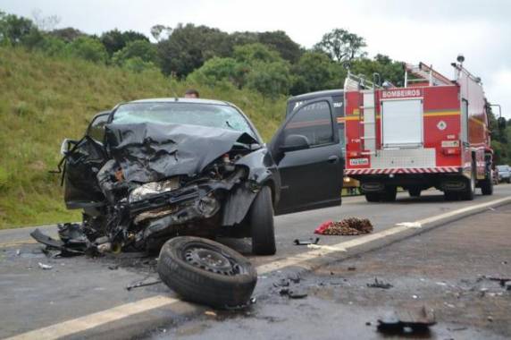 Acidente aconteceu por volta das 8h15min desta quinta-feira, no km 161 da rodovia