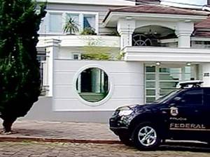 Casada com o principal suspeito, ela havia pago fiança de R$ 724 mil