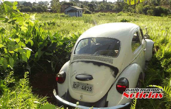 O motorista estava sozinho no automóvel que ficou sem freio, mas ele não se feriu. O acidente ocorreu por volta das 16he15min, desta terça-feira (25)