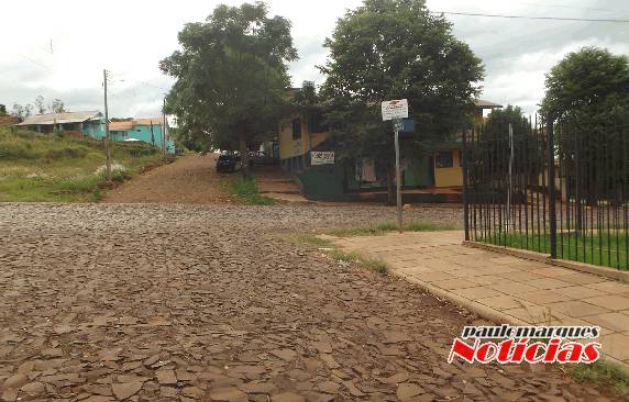 Elas eram mantidas por dois homens em uma 

pousada