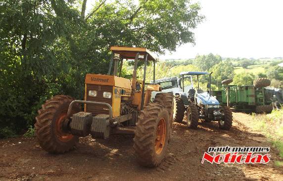 Os agricultores reclamam da situação das estradas no interior do município