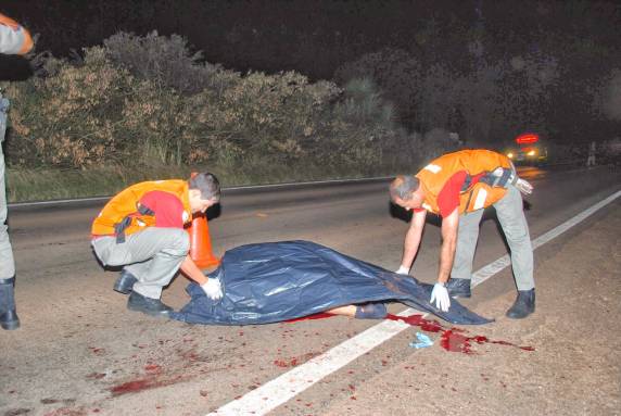 Acidente aconteceu por volta das 22h30min desta quarta-feira, no km 398,8