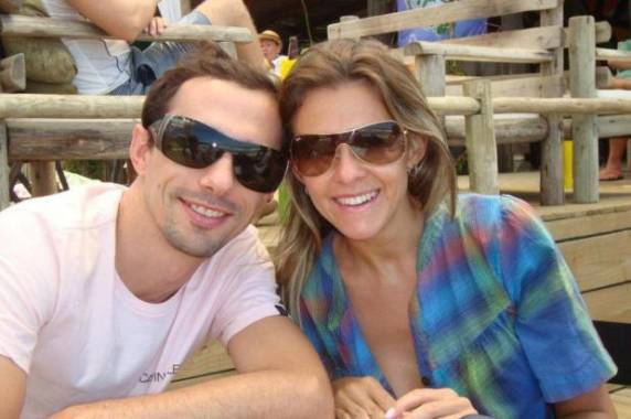 Leandro Boldrini, 38 anos, e a 

companheira Graciele Boldrini, 32 anos, foram presos por suspeitas de matar o garoto Bernardo, 11 anos, no Noroeste