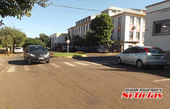 Por medida de segurança as placas foram mantidas na rua Padre Cacique