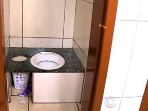 Criança foi abandonda pela mãe na quinta-feira (8), diz polícia