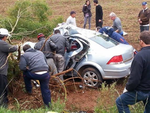 Acidente aconteceu na tarde desta segunda-feira (26)