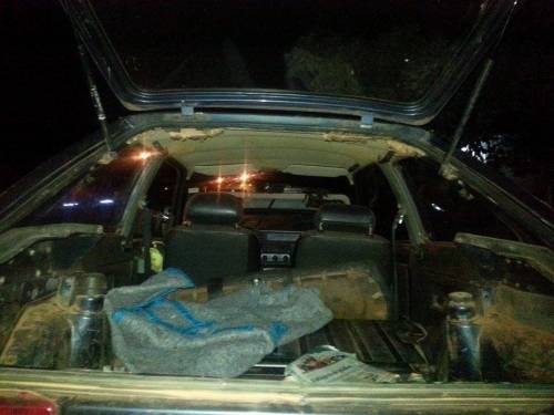 O condutor de um Ford Escort tentou fugir, mas foi preso pela polícia