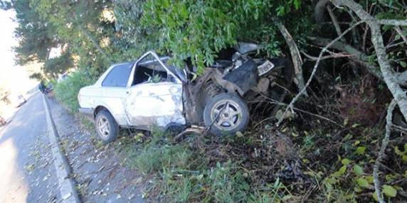 Criança colidiu contra uma árvore na RS-348