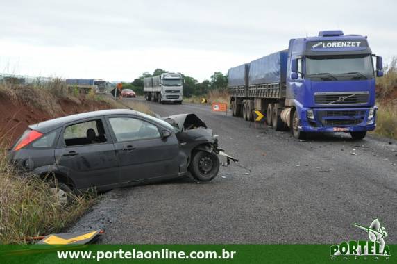A condutora do Ford Focus ficou ferida e foi socorrida pelo SAMU