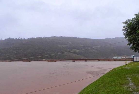 Águas do rio Uruguai começaram a baixar e a ponte oferece condições de tráfego