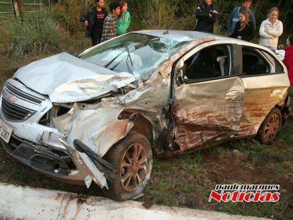 Cinco pessoas ficaram feridas na colisão que ocorreu na curva do Lajeado Antas