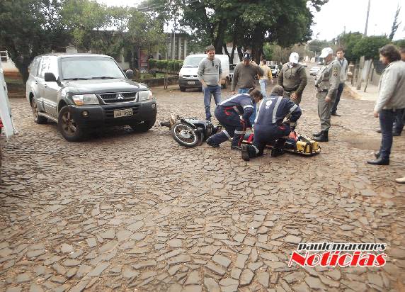 O acidente ocorreu por volta das 16he15min desta segunda-feira, no centro da cidade