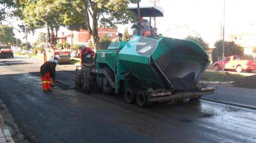Motoristas devem ficar atentos ao bloqueio de ruas em função das obras de recapeamento asfáltico 