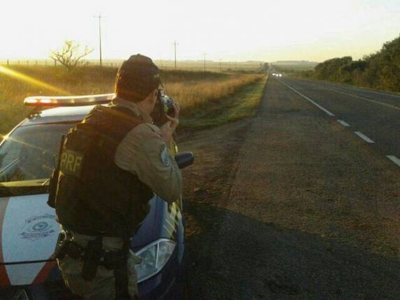 Velocidade máxima da rodovia é de 80 km/h, diz Polícia Rodoviária Federal