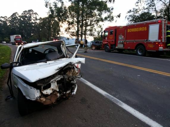 Colisão entre veículos 

ocorreu em Marques de Souza, nesta quarta-feira