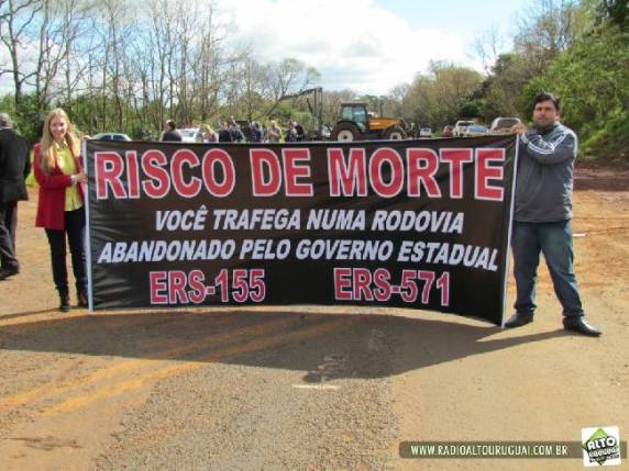 Também houve participação de estudantes universitários da região, que foram 

os idealizadores do ato