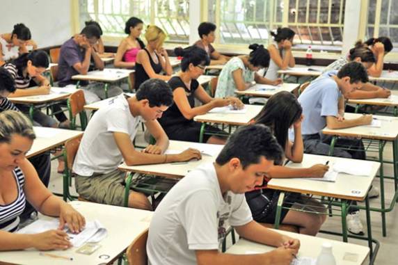 Serão oferecidos 19 cargos nas diversas áreas da administração 

municipal
