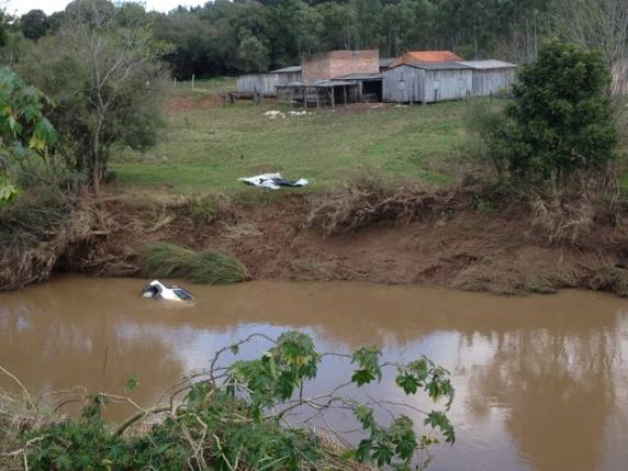 Polícia acredita que todas as vítimas pertencem à mesma família