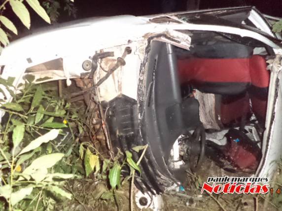 Acidente ocorreu por volta da 1h desta segunda-feira (04) na BR-468