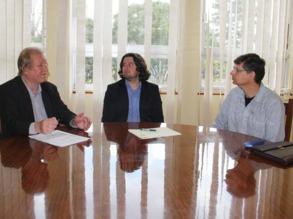 Contrato prevê o 

repasse de R$ 15.000,00 à instituição