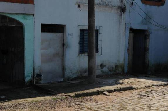 Jenifer Prola Silveira, 26 anos, estava com a filha de oito meses no colo quando foi baleada