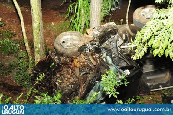 Mulher de aproximadamente 30 anos foi a vítima fatal