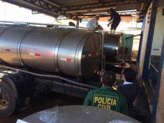 Inquérito inclui imagens de funcionários de duas empresas manuseando produtos químicos