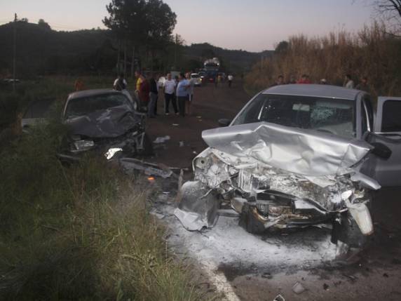 Segundo CRBM, colisão entre 2 veículos ocorreu na noite desta sexta (29)