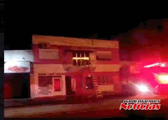O sinistro ocorreu por 

volta da 1he40min da madrugada desta segunda-feira (1º)