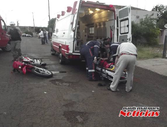 Uma jovem de 22 anos pilotava a motocicleta envolvida no acidente