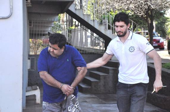 Acusado de participação em tráfico de drogas em Ijuí, foi preso em casa e não 

reagiu a ação dos policiais durante a manhã desta terça-feira