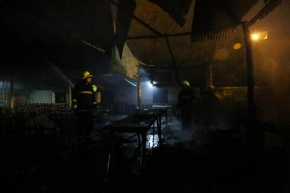 Fogo atingiu palco da agremiação, o local que vai celebrar as uniões