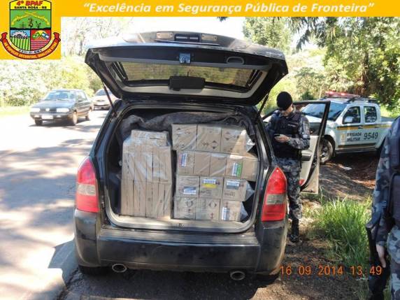 O contrabando era transportado no porta-malas de um 

veículo