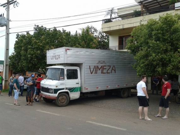 Acidente ocorreu durante a mudança de uma família de argentinos que se preparava para retornar à 

terra natal