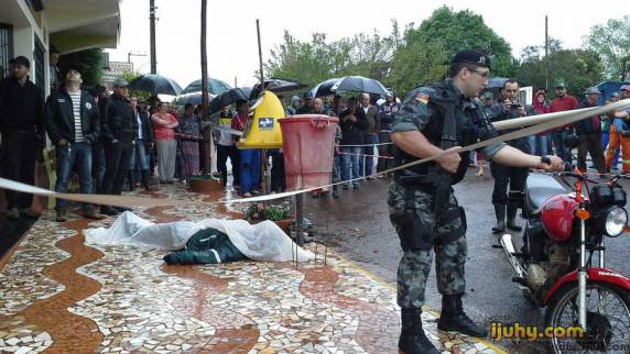 Bandido será identificado pela Polícia Civil, mas, a princípio, é um velho 

conhecido da polícia