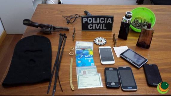 A dupla está sendo 

investigada por outros assaltos na região de Passo Fundo